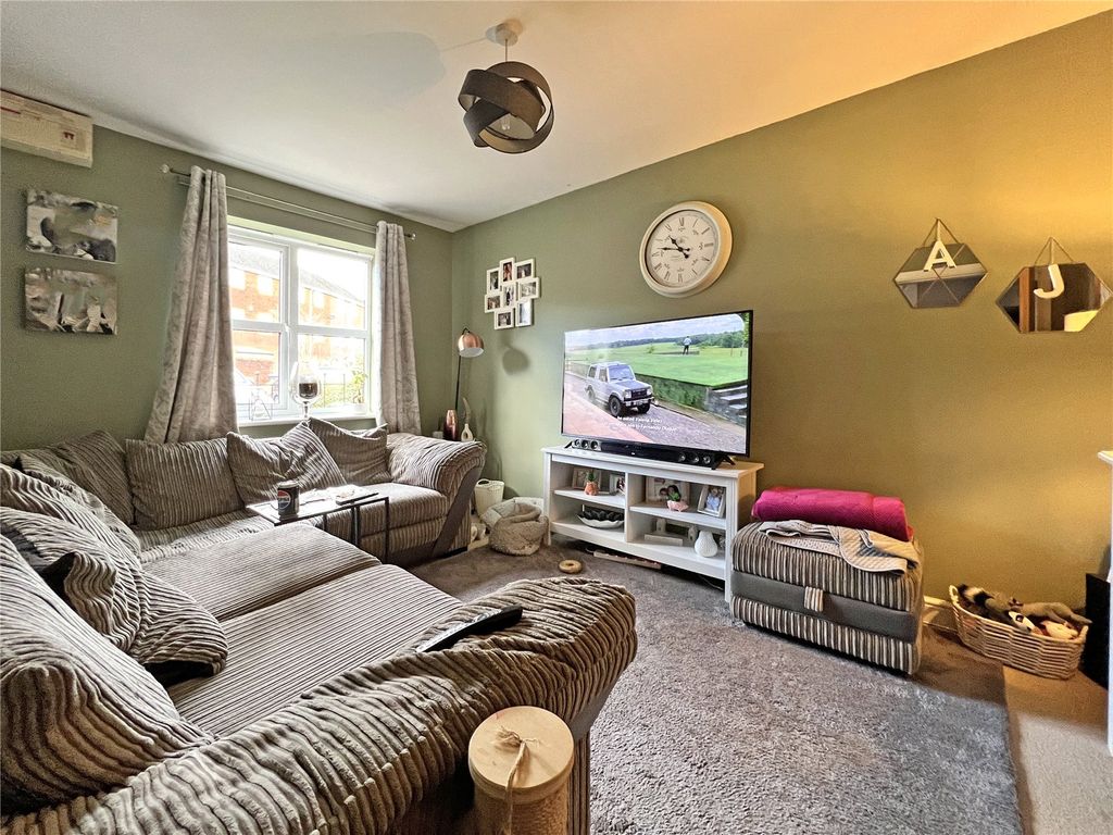 Property photo 2 of 12 Picture No. 13