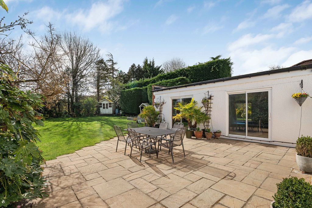 Additional image 6 of 4 bed detached house for saleGeorges Wood Road, Brookmans Park, Hatfield AL9