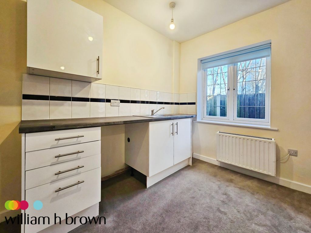 Property photo 2 of 16 Image