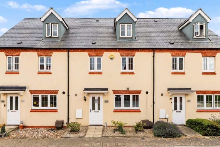 Property photo 1 of 10 335039