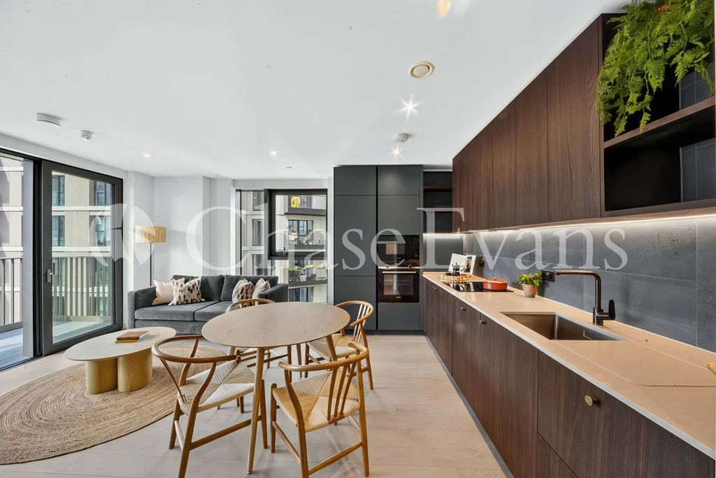 Property photo 3 of 19 Living