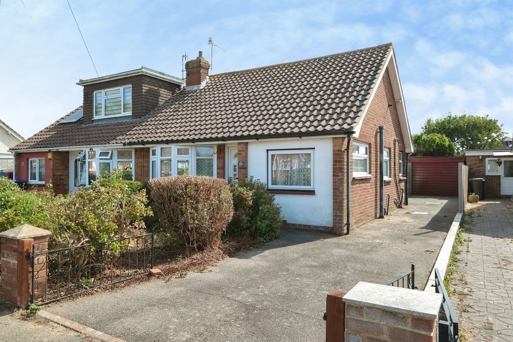 Property photo 2 of 13