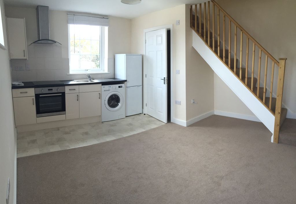 Property photo 2 of 7 Downstairs