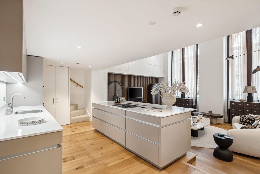 Property photo 3 of 26 Image