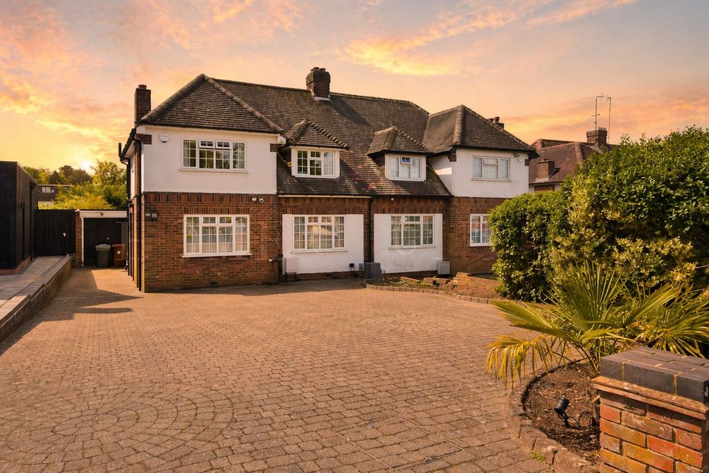 Property photo 1 of 30