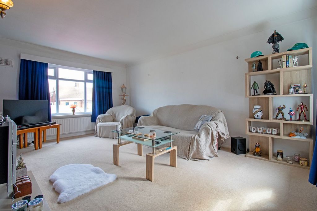 Property photo 3 of 15