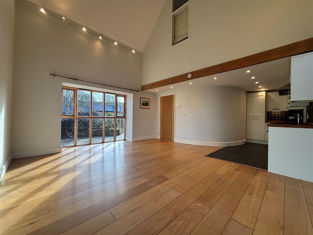 Property photo 2 of 14 Living/Dining Room