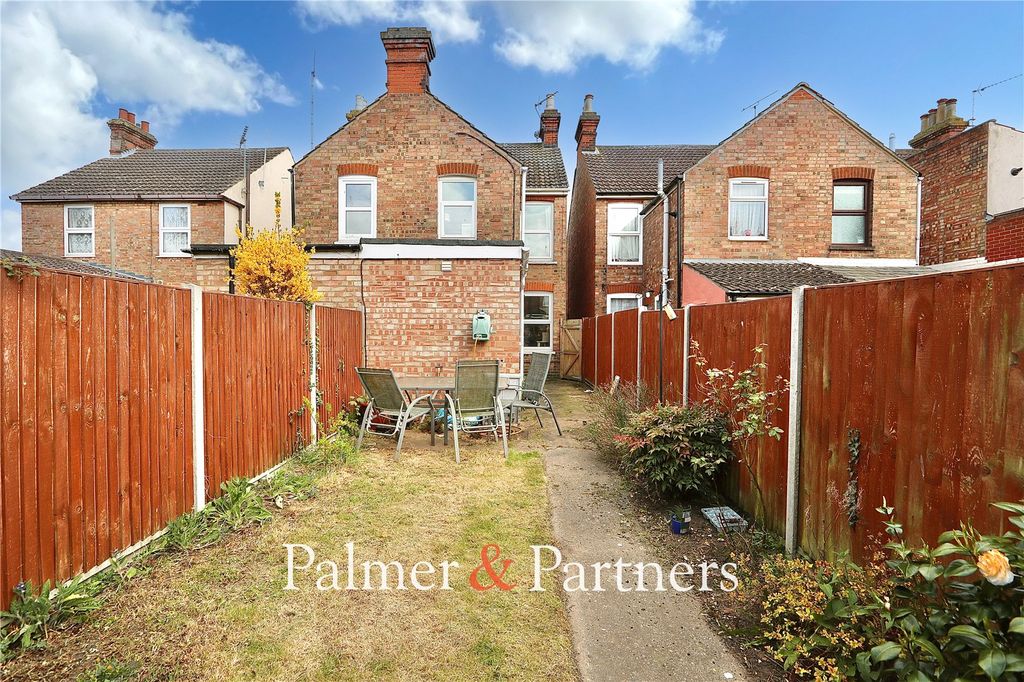 Property photo 2 of 18 Picture No. 11