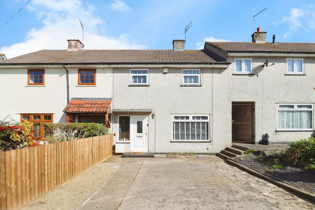 Property photo 1 of 18 Front Aspect