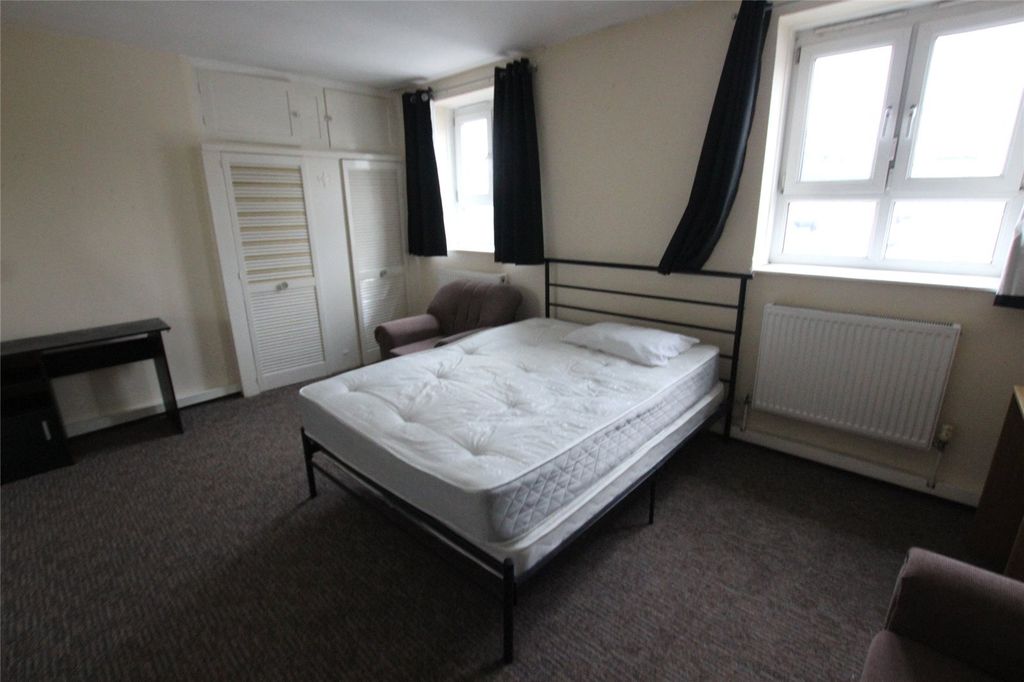 Property photo 3 of 9 Picture No. 02