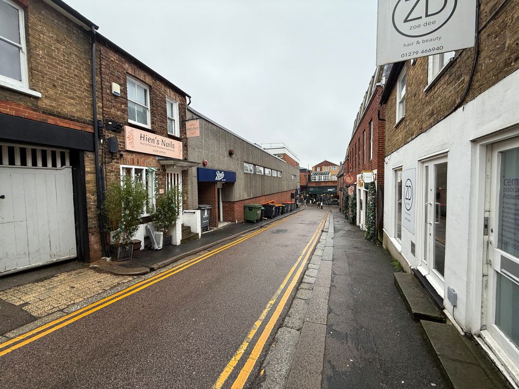 Property photo 3 of 4