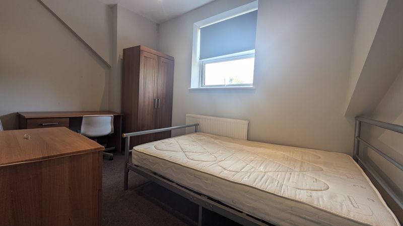 Property photo 3 of 8 Photo 5