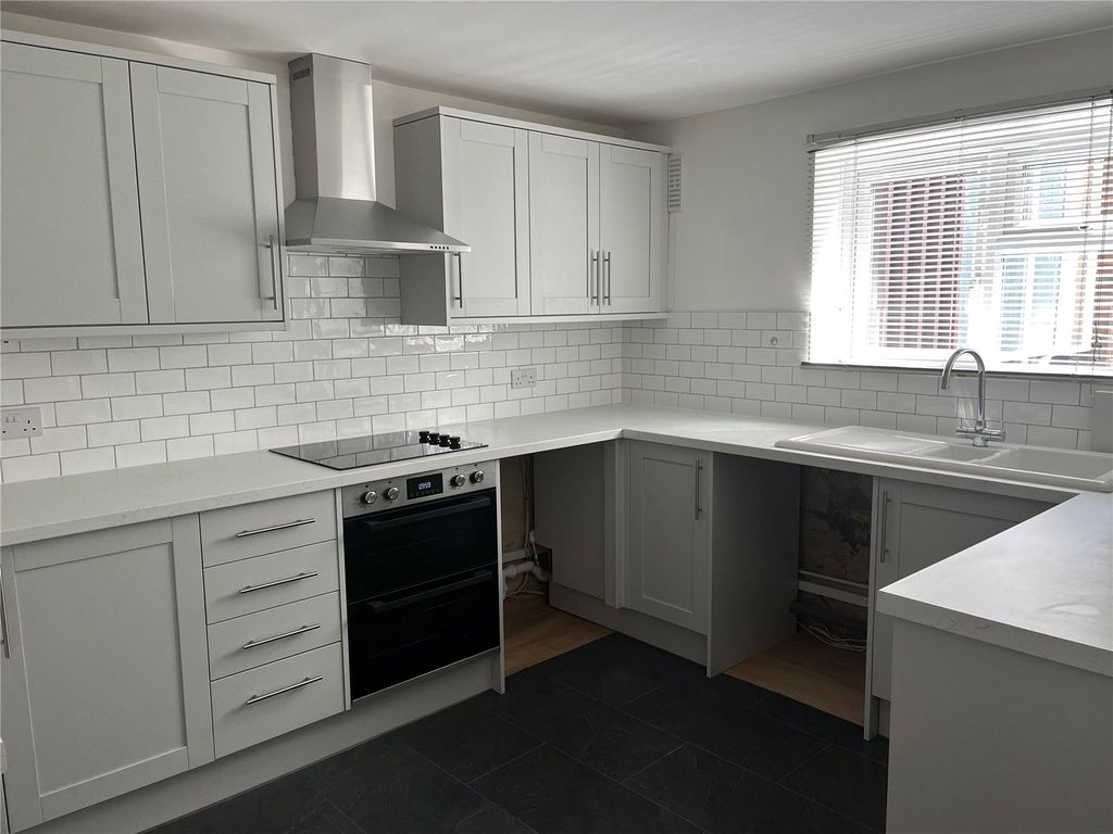 Property photo 3 of 16 Picture No. 04