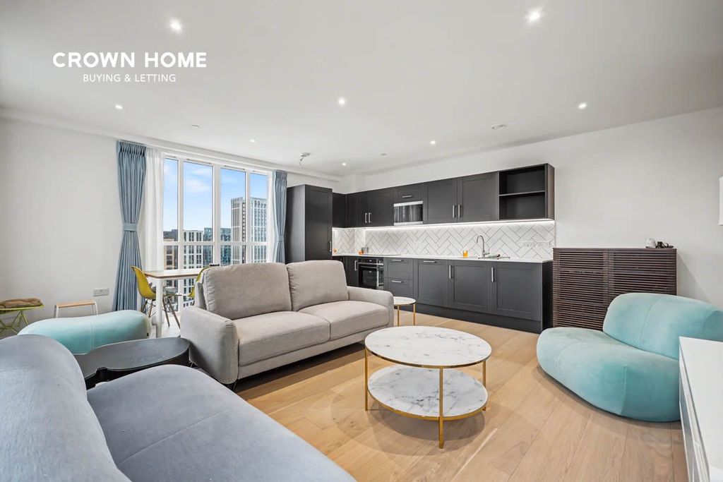 Property photo 3 of 21