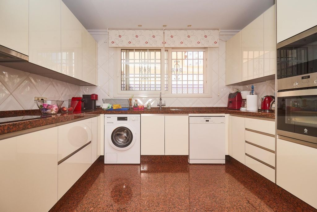 Property photo 3 of 50