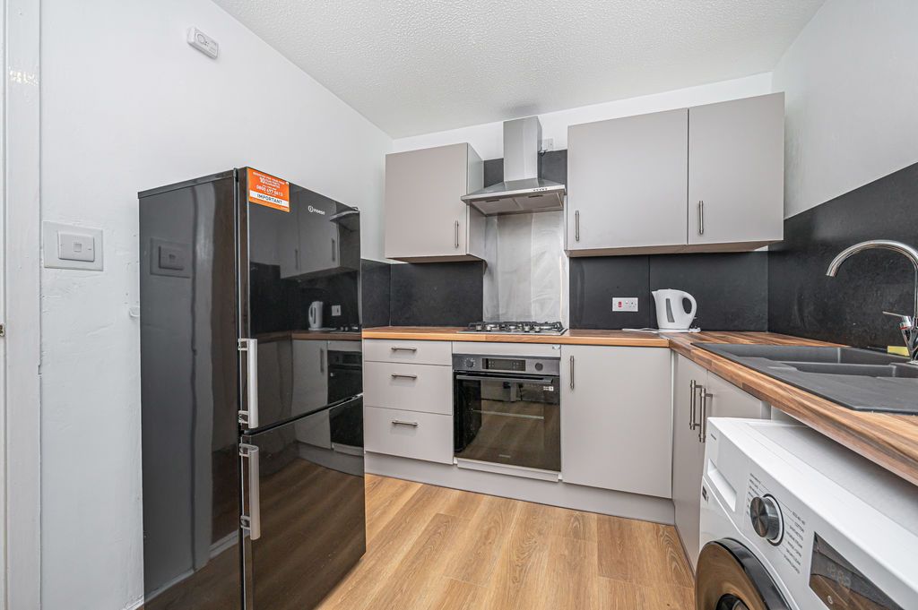 Property photo 2 of 17 Kitchen