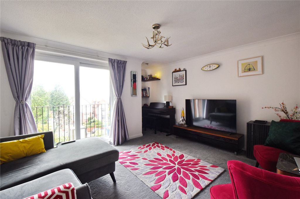 Property photo 3 of 12 Picture No. 01