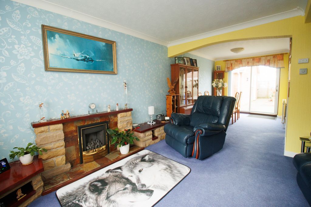 Property photo 3 of 16