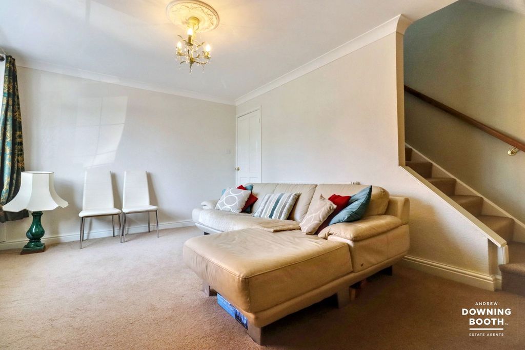 Property photo 2 of 21