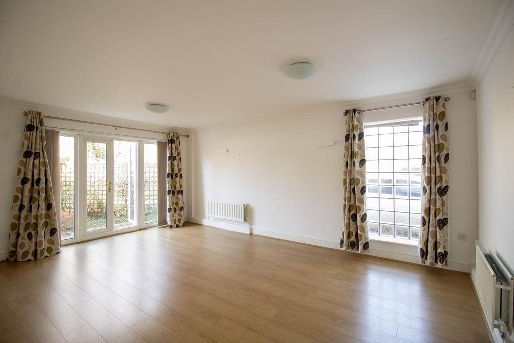 Property photo 2 of 13 Img_0409.Jpg