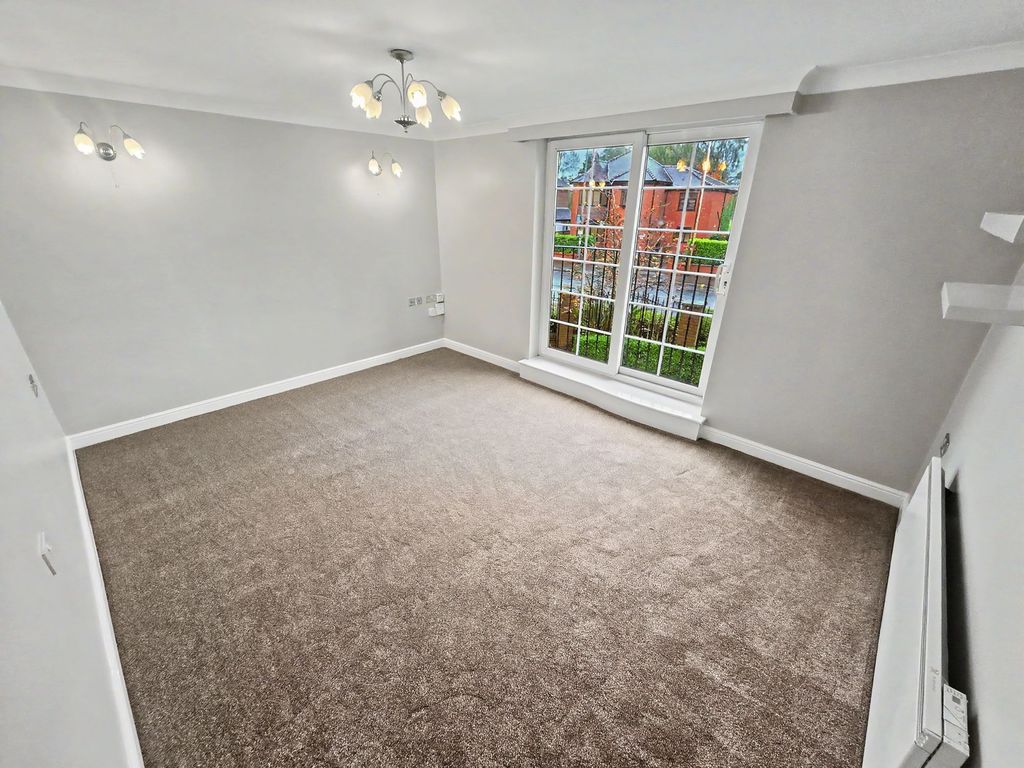 Property photo 2 of 26