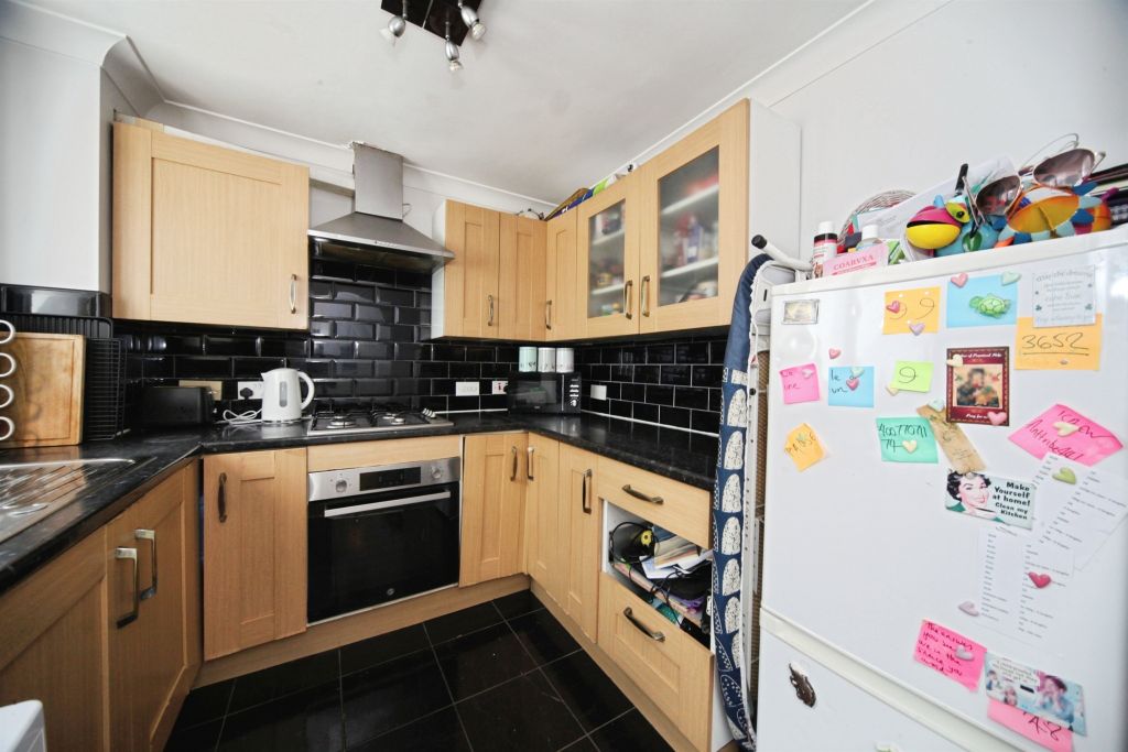 Property photo 3 of 18