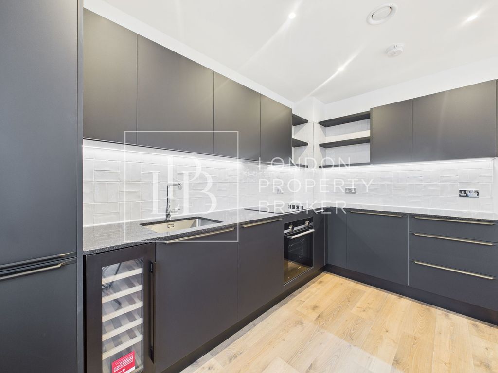 Property photo 2 of 13