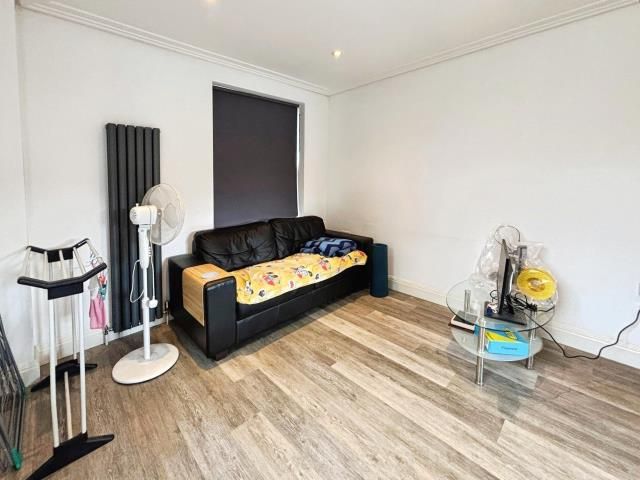 Property photo 3 of 5 3