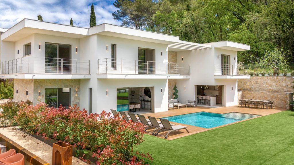 Property photo 1 of 31