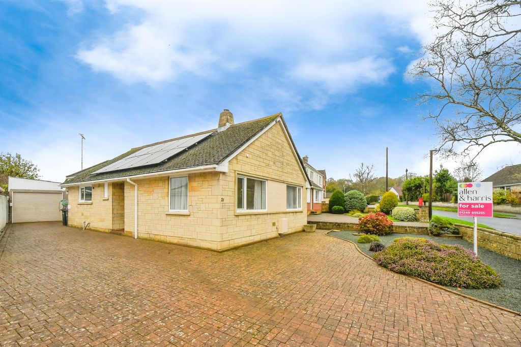 Property photo 2 of 19