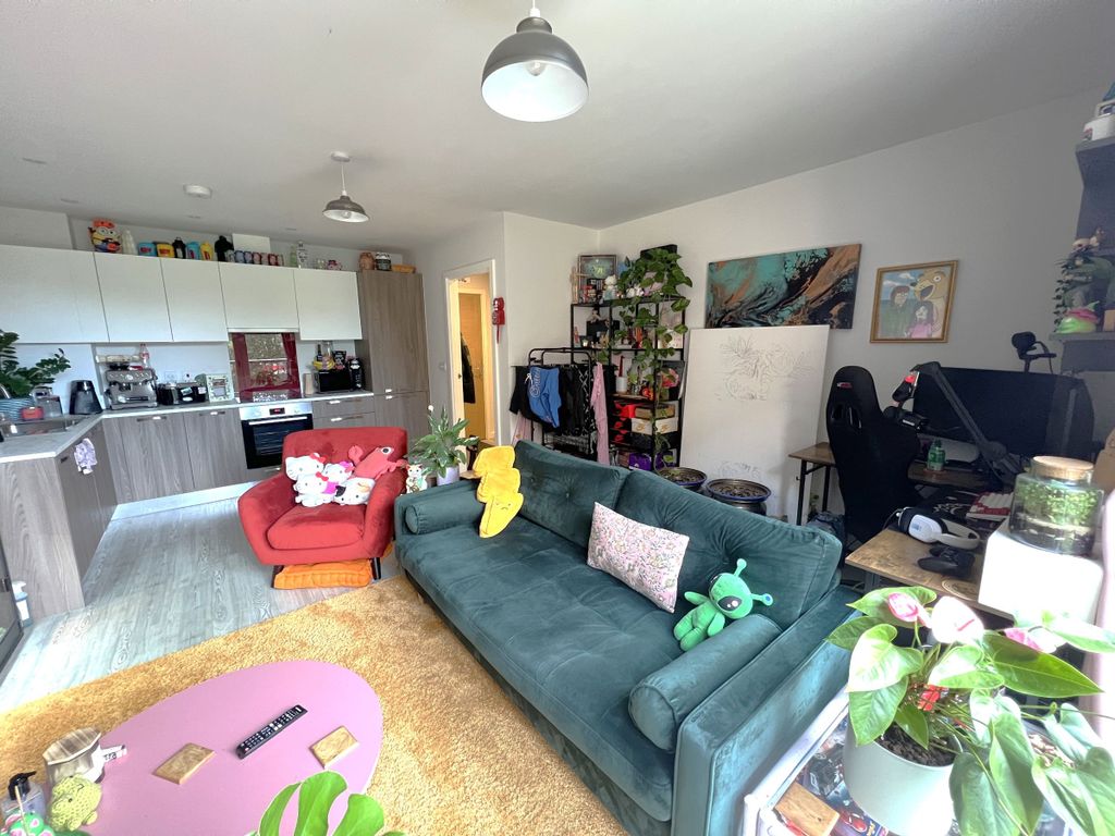 Property photo 3 of 10
