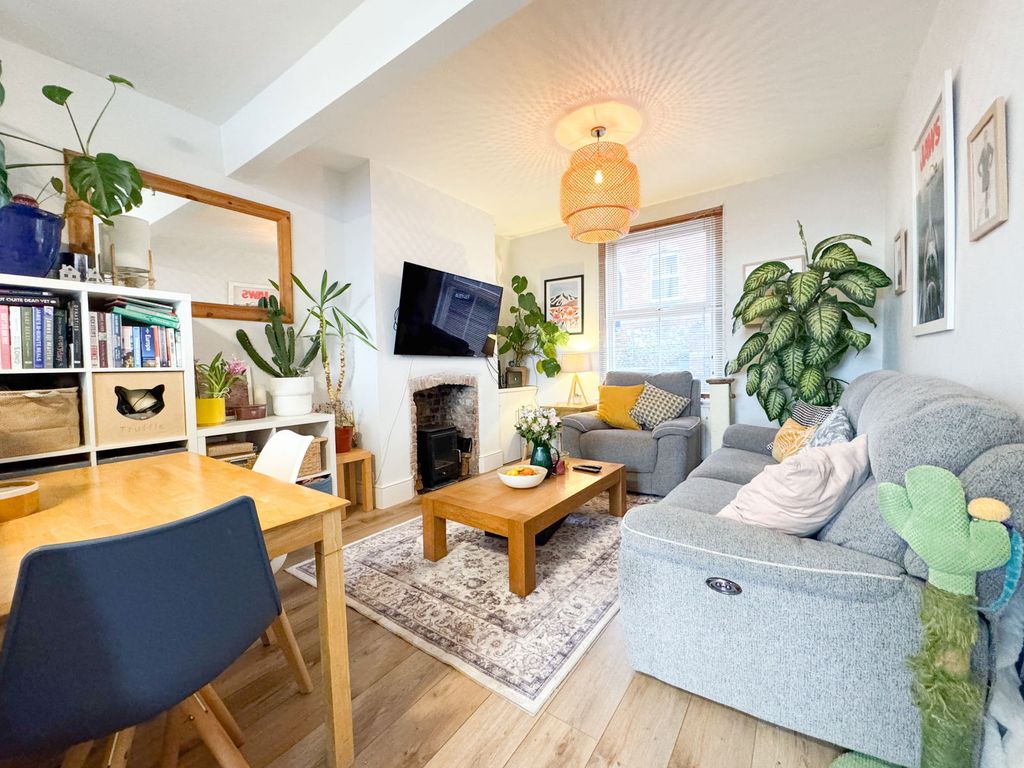 Property photo 2 of 23