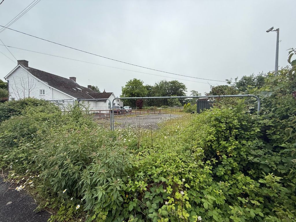 Property photo 3 of 5