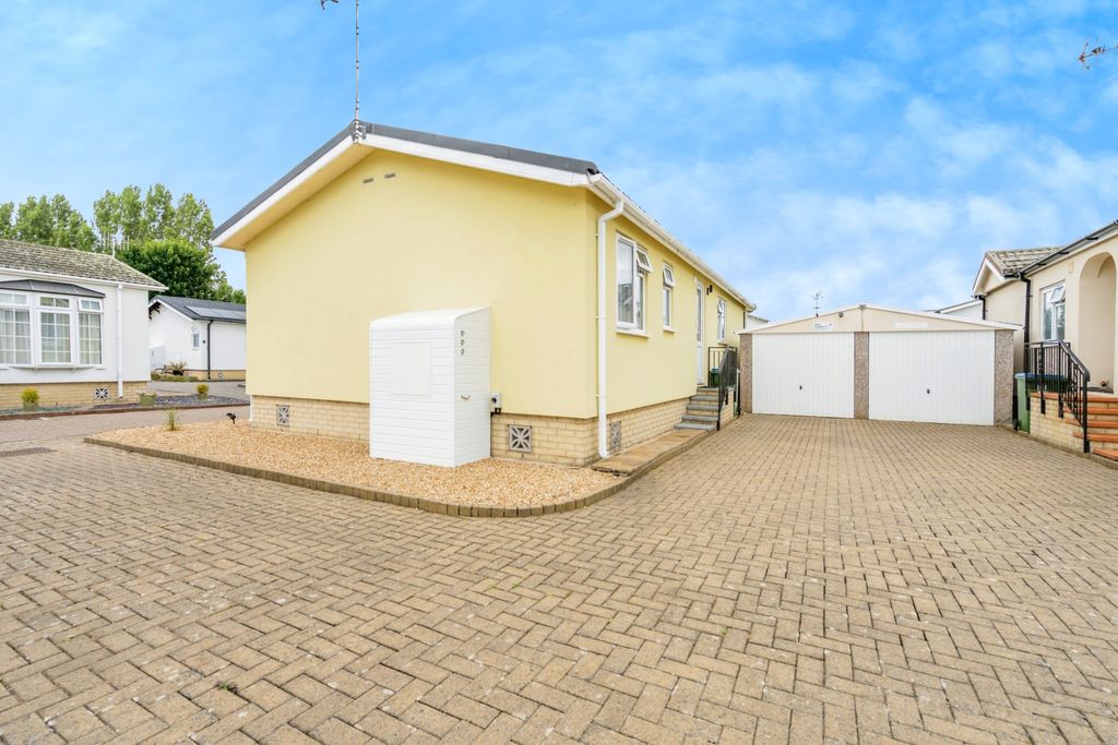 Property photo 3 of 20