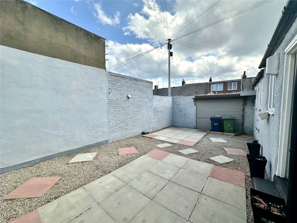 Property photo 2 of 14 Picture No. 01