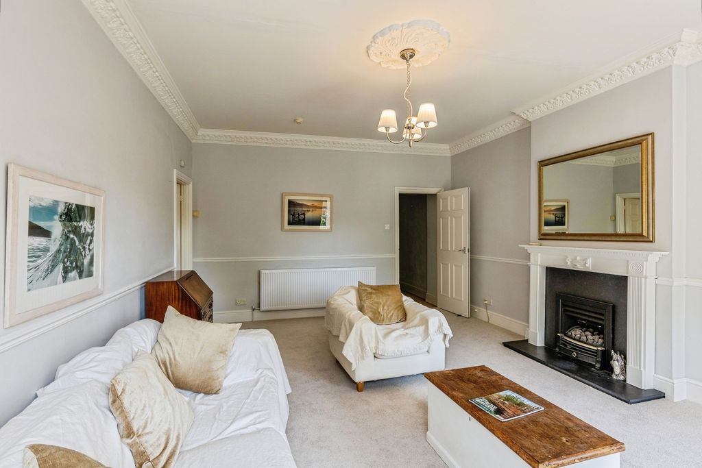 Property photo 3 of 8 Pbox-Img.Jpg