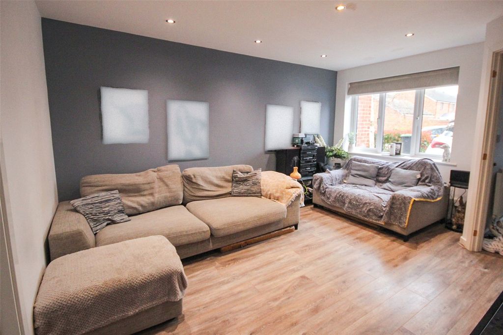 Property photo 2 of 17 Picture No. 14