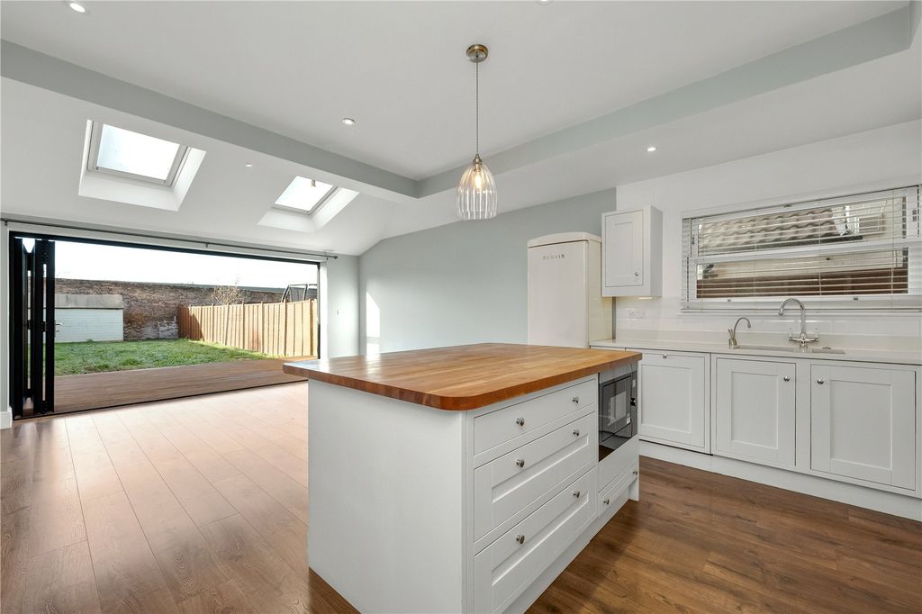 Property photo 2 of 11 Picture No. 05