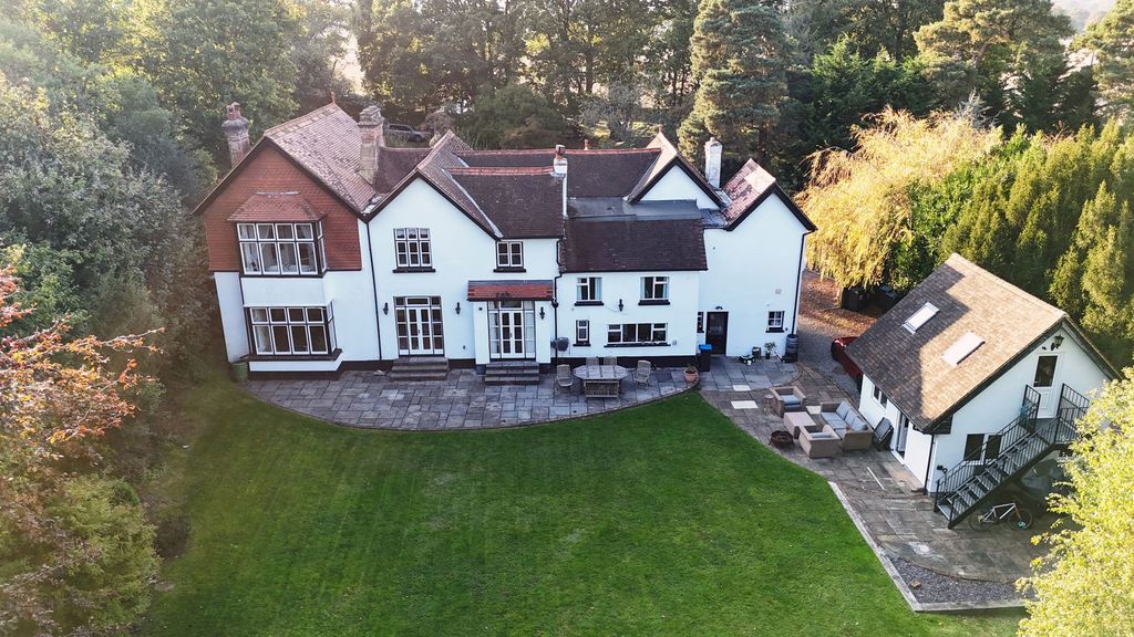 Property photo 2 of 36