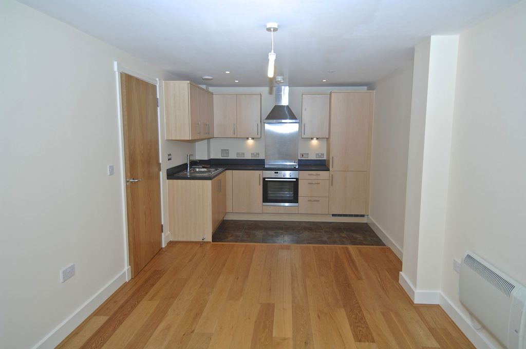 Property photo 3 of 6