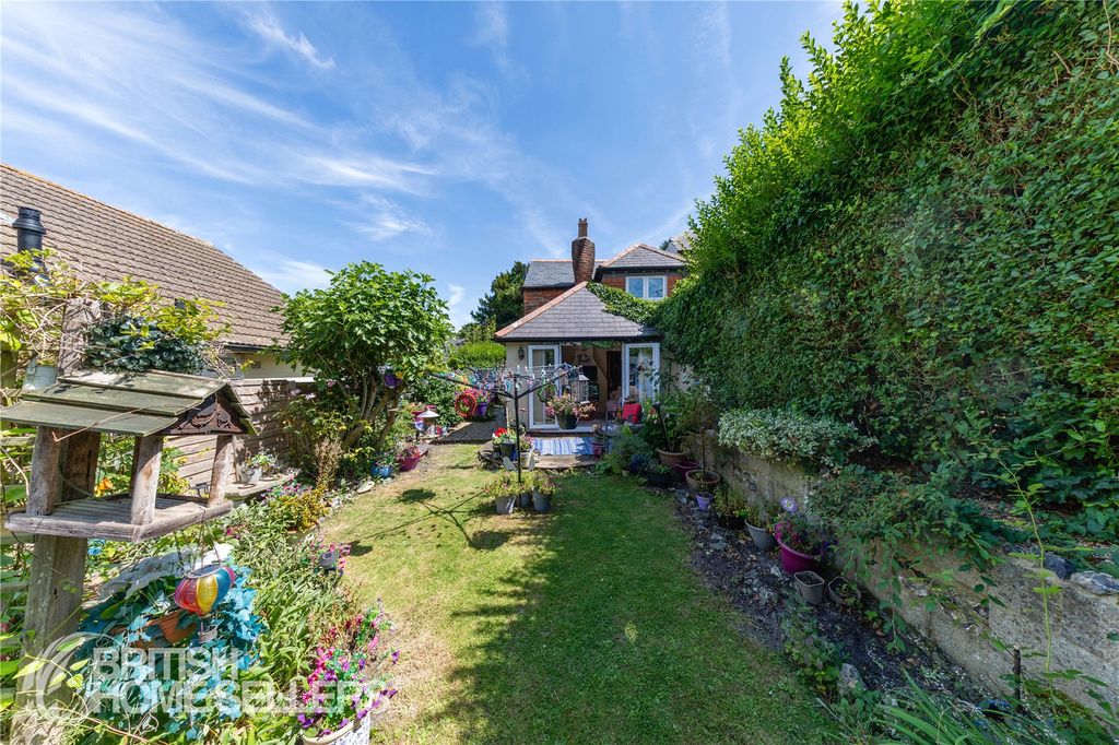 Property photo 2 of 45 Picture No. 19