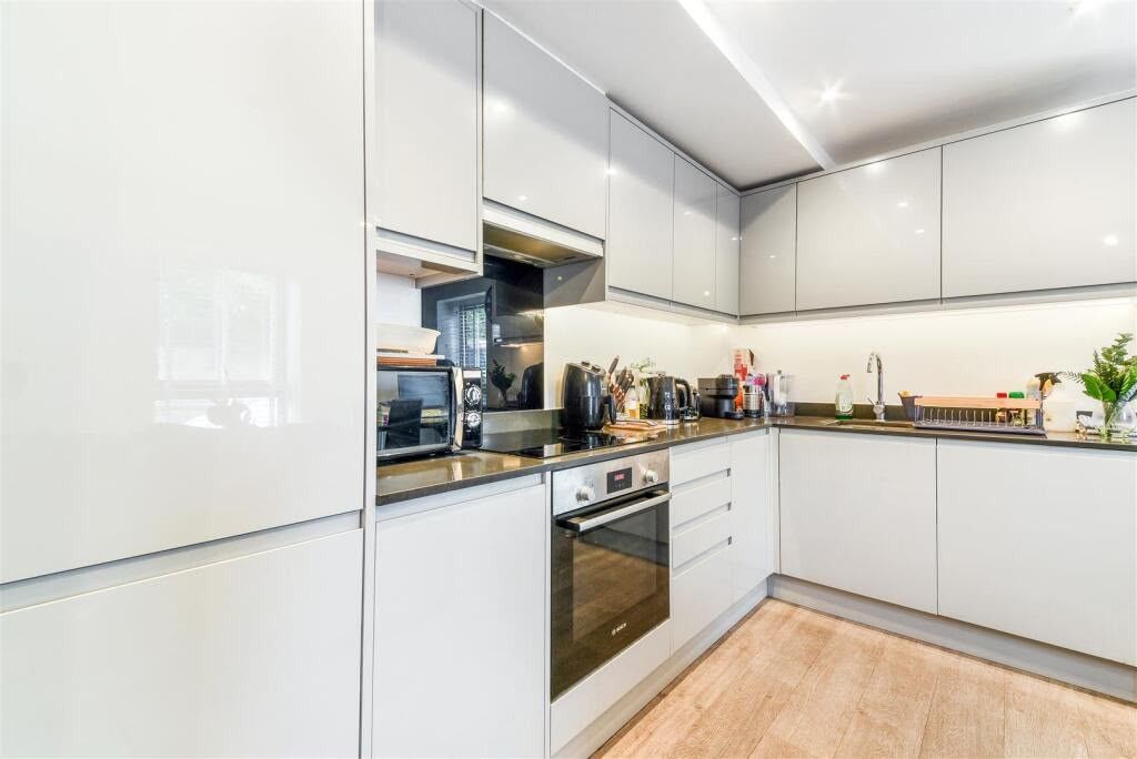 Property photo 3 of 8 Kitchen