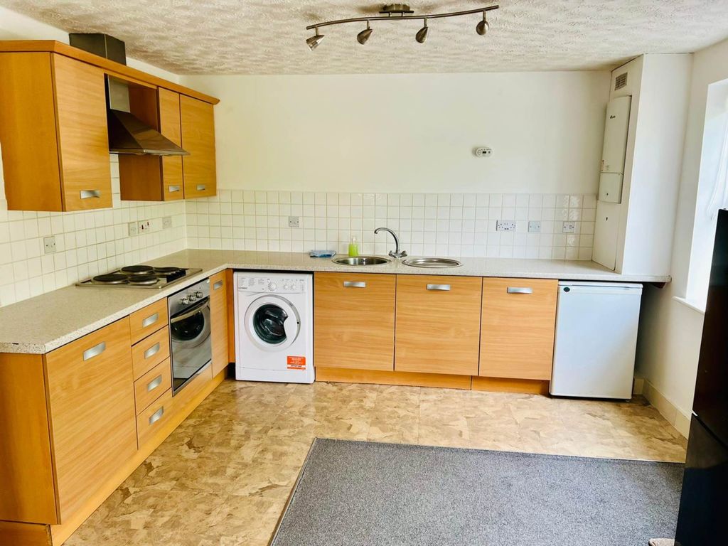 Property photo 2 of 9