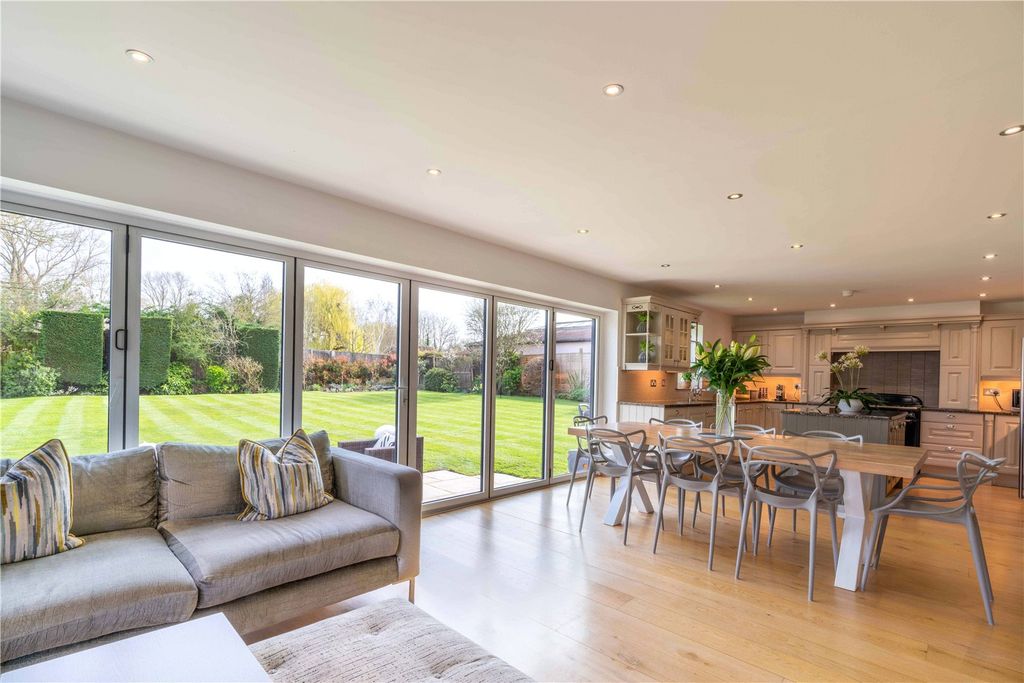 Additional image 4 of 5 bed detached house for saleHigh Road, Loughton, Essex IG10