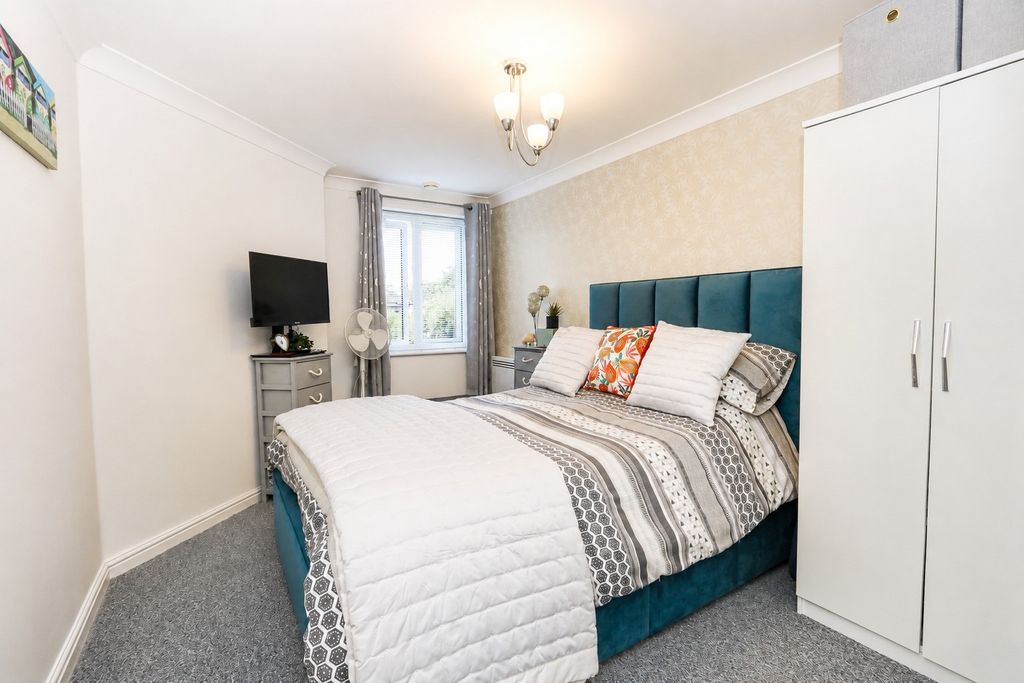 Property photo 3 of 8 5349876