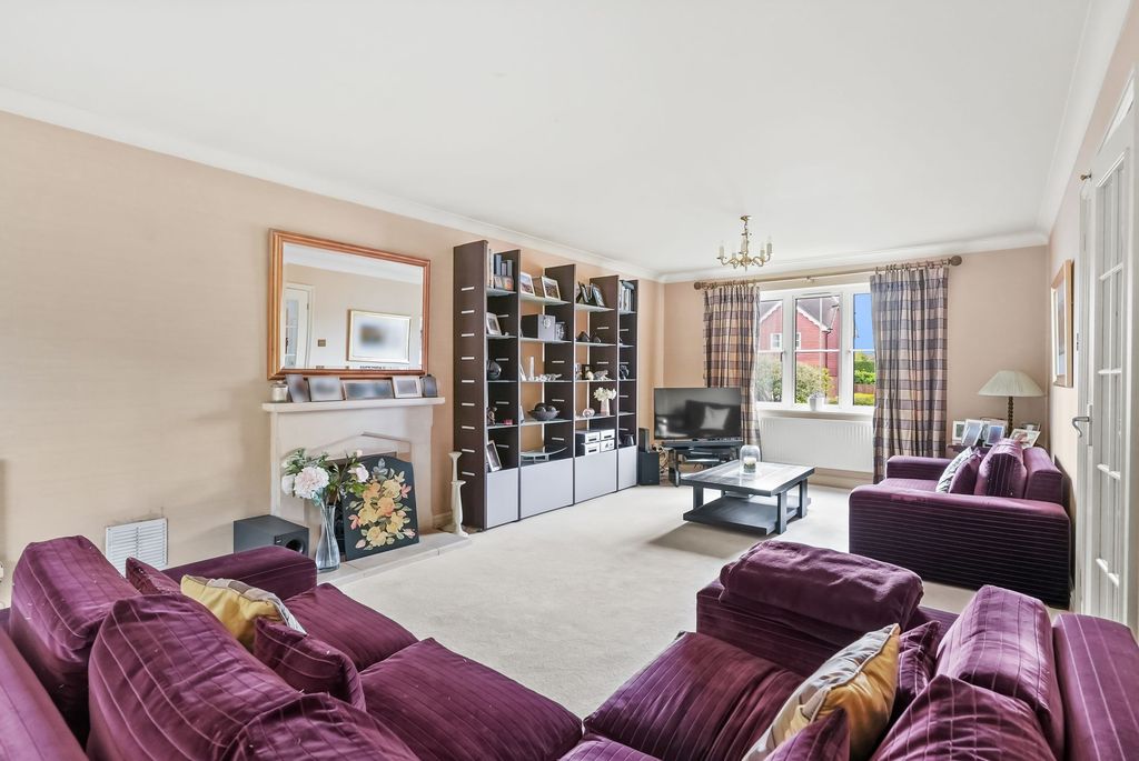 Property photo 3 of 21