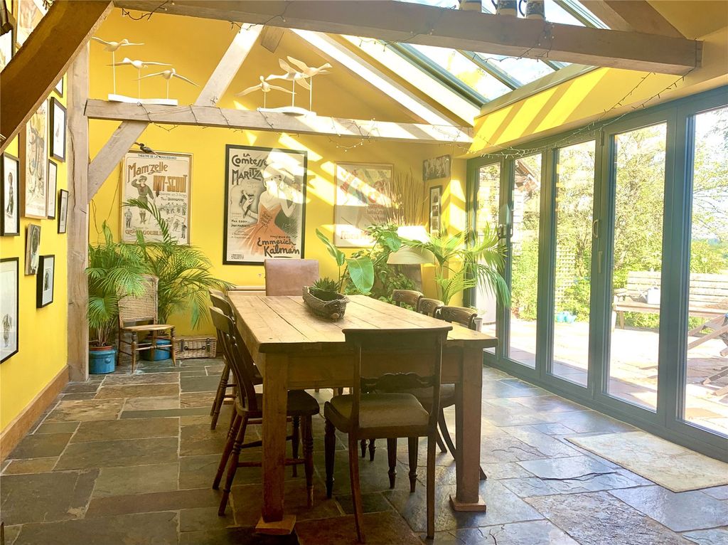 Property photo 2 of 18 Picture No. 04