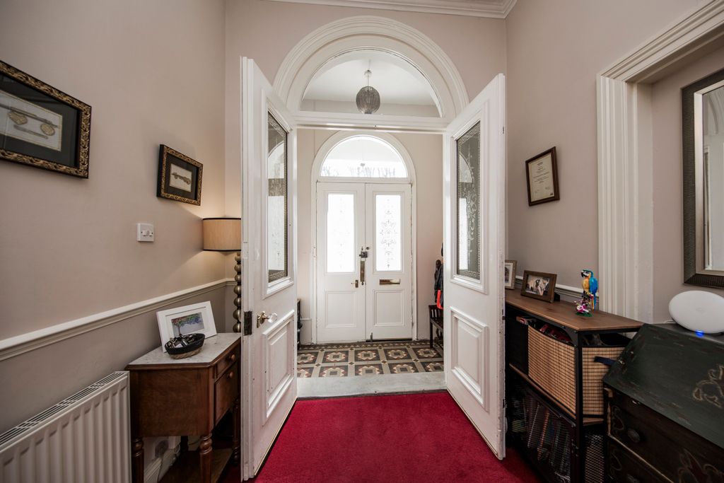 Property photo 3 of 19 Ent Door - Copy