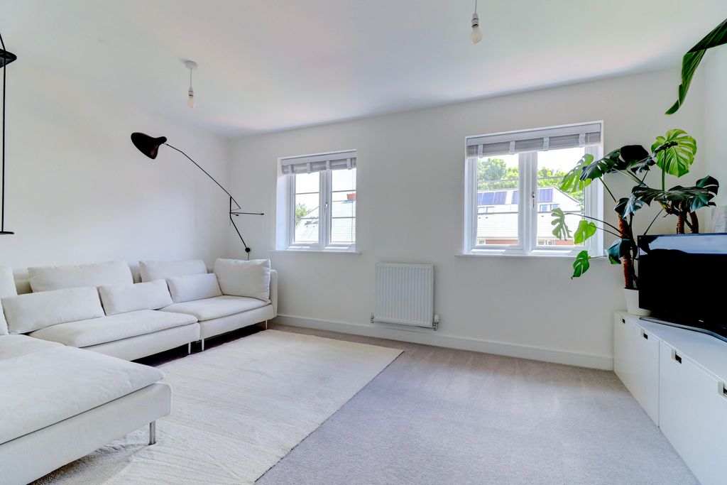 Property photo 2 of 17 Picture No. 02