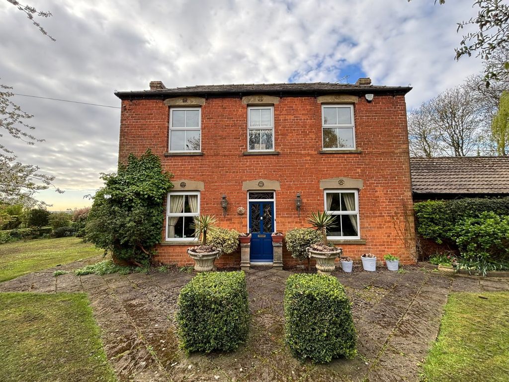 Property photo 1 of 34 External